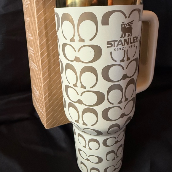 New Stanley 40oz Laser Engraved CoachCream and Gold Patterned Tumbler - Picture 3 of 7